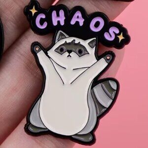 Raccoon - Enamal Pin